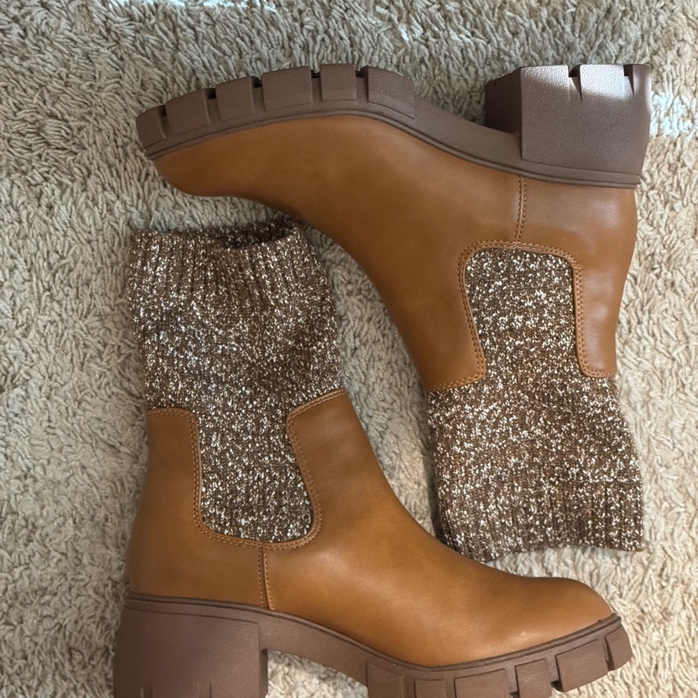 Brown Ankle Boots with Chunky Sole and Textured Upper
